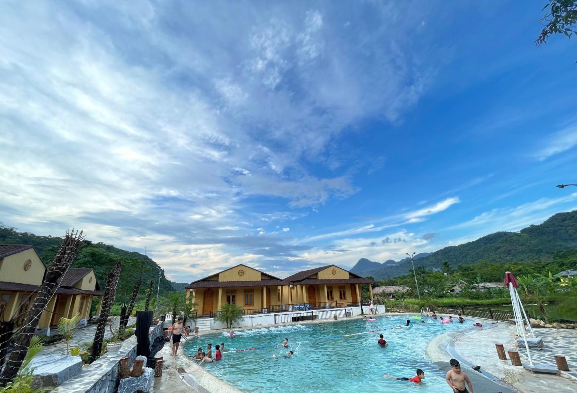 Sky Bay Lodge ハザン エクステリア 写真